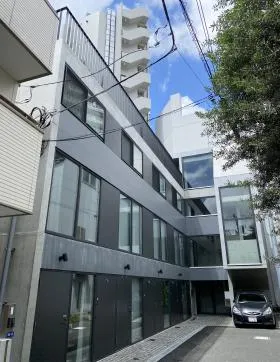 DOUBLE COURTビルの外観