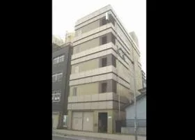 高鼻町川鍋ビルの外観