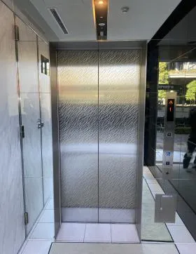 赤坂フロントタウンビルの外観