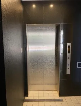 赤坂フロントタウンビルの外観