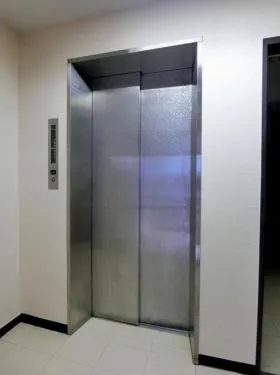 中井ビル東館の外観