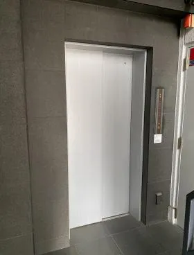 テックビルの外観