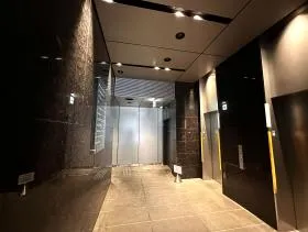 プレリー日本橋ビルの外観