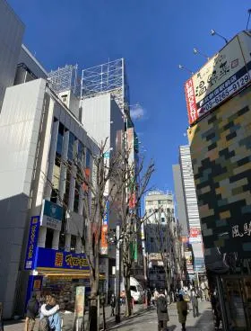 モアセンタービルの外観