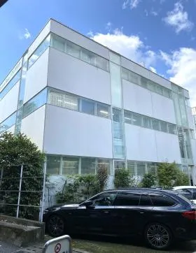 y-valleyビルの外観