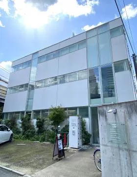 y-valleyビルの外観
