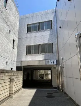 三光産業本社ビルの外観