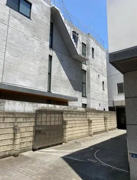 三光産業本社ビルの外観