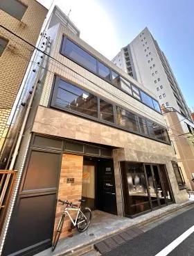 JP-BASE芝大門ビルの外観