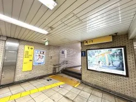 階段から上がる