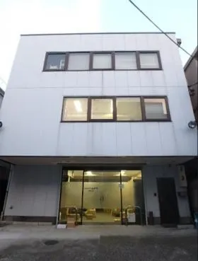 B7ビルの外観