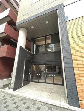 THE CROSS 一番町ビルの外観