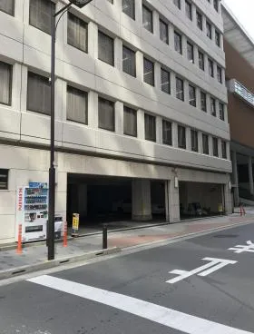 三栄別館ビルの外観