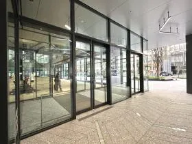TODA BUILDINGビルの外観