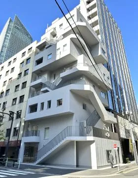 荒川ビルの外観