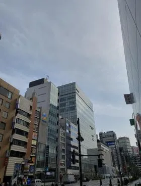 東京高速道路北有楽ビルの外観