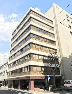 鈴丸ビルの外観