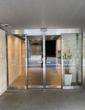 西新橋PR-EXの外観