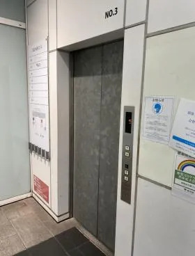 銀座並木通りビルの外観