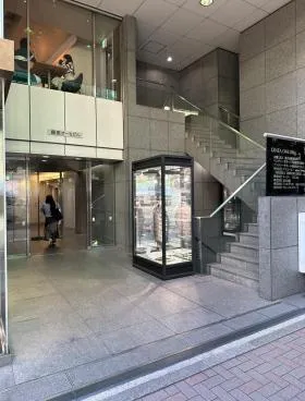 銀座オーミビルの外観