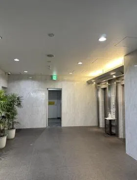 銀座オーミビルの外観
