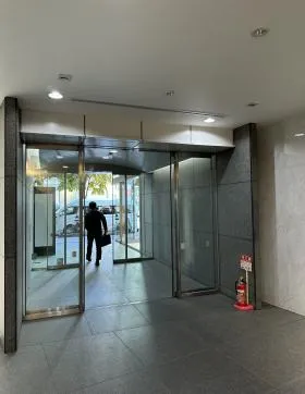 銀座オーミビルの外観