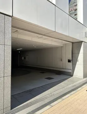 銀座オーミビルの外観