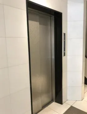 銀座朝日ビルの外観