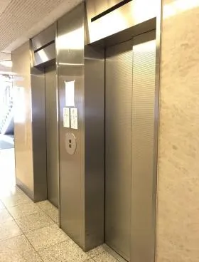 岩月ビルの外観