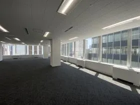 銀座6丁目Squareビルの外観