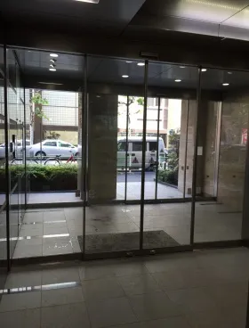 マストライフ西新橋ビルの外観