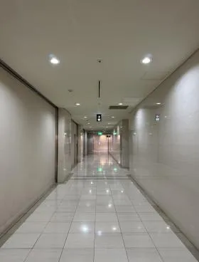城山トラストタワーの外観