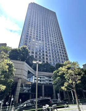 城山トラストタワーの外観