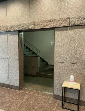いちご新川ビルの外観
