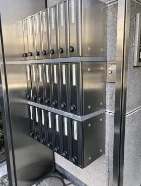 ミツヤ本社ビルの外観