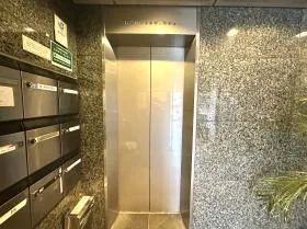 虎ノ門ラポートビルの外観