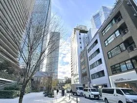 虎ノ門ラポートビルの外観