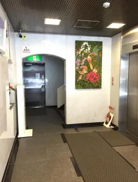 西新橋中ビルの外観