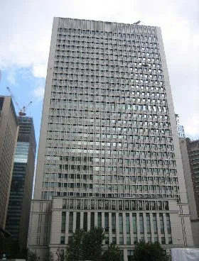 日本生命丸の内ビルの外観