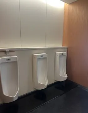 日本生命丸の内ビルの外観