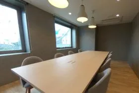 春日町ビル(旧:日本生命春日町ビル)の外観