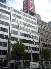 新虎ノ門実業会館(新館)の外観