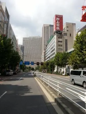 新虎ノ門実業会館(新館)の外観
