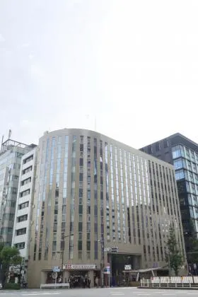 宝明治安田ビルの外観