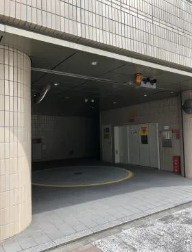宝明治安田ビルの外観