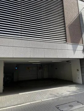 クアトロ室町ビルの外観