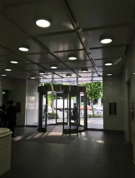 ぺんてるビルの外観