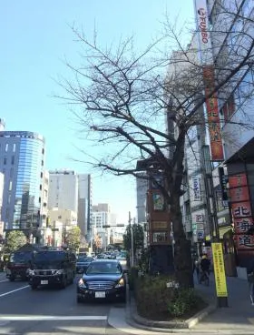 日土地人形町ビルの外観