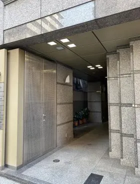 虎ノ門鈴木ビルの外観