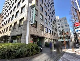 三井住友銀行人形町ビルの外観